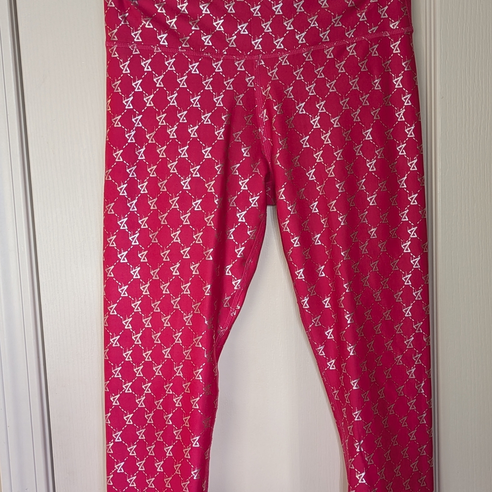 Zumba Wear Small Metallic Pink Crop Leggings